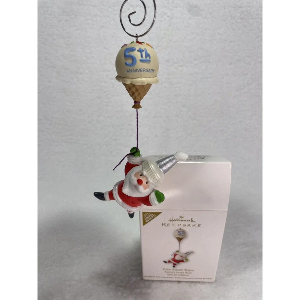 Hallmark Keepsake Five Sweet Years 2011 Santa's Sweet Ride Special Edition‎